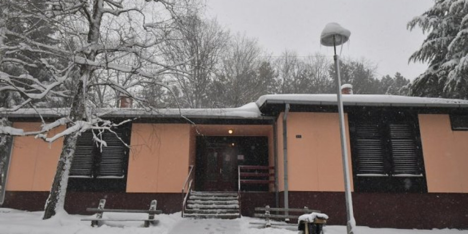 (FOTO) POGLEDAJTE KAKO IZGLEDA KARANTIN NA FRUŠKOJ GORI!