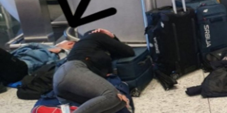 (FOTO) UŽAS NA AERODROMU! Poznata SRPSKA sportistkinja ležala na podu... Zbog KORONE prošla je kroz pravi pakao!
