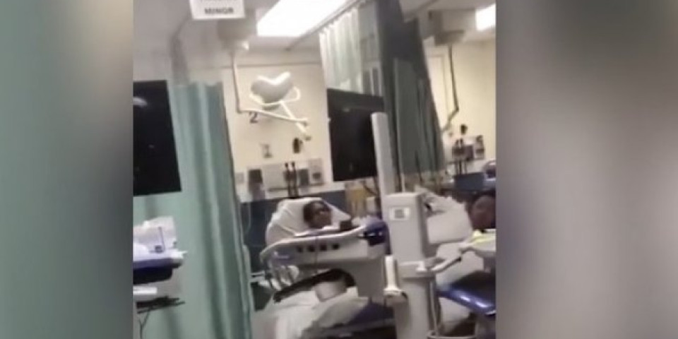 PAKAO KORONE U BRUKLINU! U bolnicama zaraženi leže jedni na drugima, leševe odvoze kao smeće! (VIDEO)