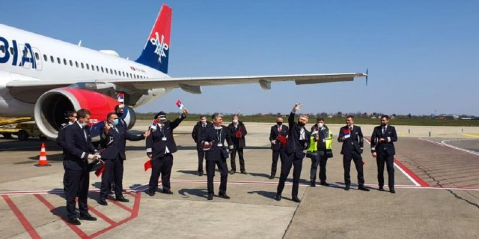 (VIDEO) U BEOGRAD SLETEO JOŠ JEDAN AVION IZ KINE SA MEDICINSKOM POMOĆI ZA SRBIJU!