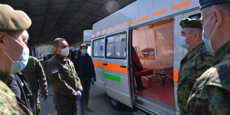 MINISTAR VULIN: "Zastava TERVO" donirala vojsci novo sanitetsko vozilo koje je završeno za 15 dana! (FOTO)
