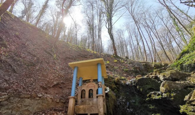 (FOTO/VIDEO) NA OVOM MESTU SU SLEPI PROGLEDALI, A BOLESNI OZDRAVILI Sveti izvor u srcu Srbije