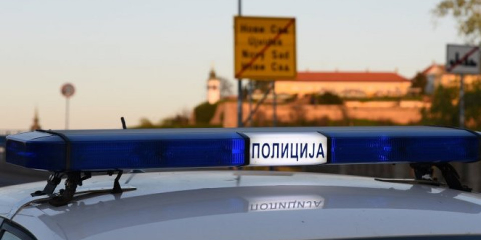 PRONAĐENO 800 GRAMA EKSTAZIJA, 80 GRAMA MARIHUANE I 60 PAKETIĆA AMFETAMINA U Beogradu uhapšen mladić (22)