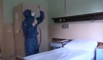 OVAKO TO RADE RUSKI STRUČNJACI! Ministarstvo odbrane Rusije pohvalilo se snimkom na kojem eksperti dezinfikuju bolnicu u Nišu! (VIDEO)
