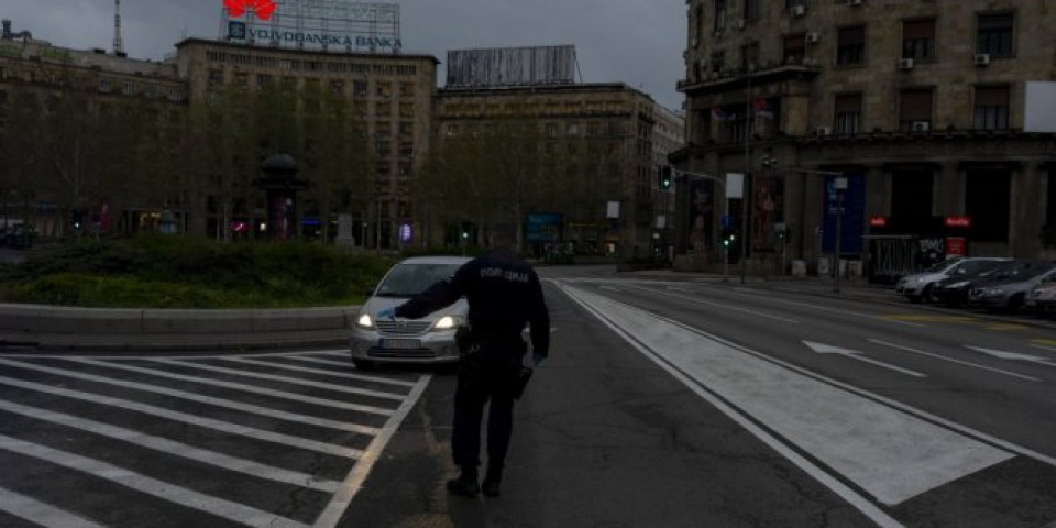 AKO POLICIJA PRIMETI OVO DOK VOZITE, BIĆETE PRIVEDENI PO HITNOM POSTUPKU! Objavljena nova upozorenja za vozače u Srbiji