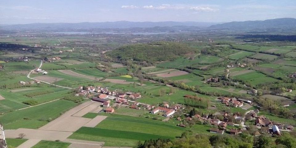 KROZ OVU OPŠTINU U SRBIJI PROĐU MILIONI VOZILA, došlo je i dosta ljudi iz inostranstva, ali i dalje NEMAJU NIJEDNOG ZARAŽENOG!