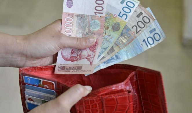 STIŽE 3.000 DINARA! Ministar Mali otkrio tačne datume: Penzionerima novac leže 16. juna, a evo kad počinje isplata pomoći za ostale građane
