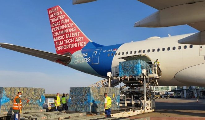 (FOTO/VIDEO) STIGLA NOVA TURA MEDICINSKE POMOĆI! najveći avion Er Srbije sleteo na Aerodrom Nikola Tesla!