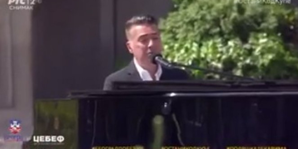 ŽELJKO, SREĆAN TI ROĐENDAN I VELIKO HVALA! Evo uz koju pesmu je Goran Vesić čestitao poznatom pevaču nakon veličanstvenog koncerta!