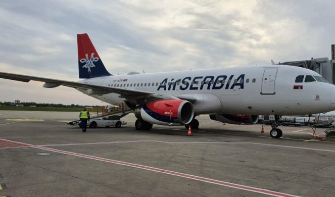 (FOTO) JOŠ JEDAN AVION ER SRBIJE POLETEO KA FRANCUSKOJ! A319 drugi put u nedelju dana kupi srpske državljane iz Pariza