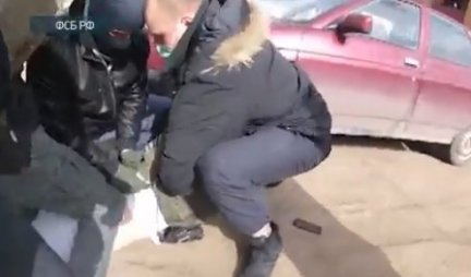 AKCIJA RUSKIH SPECIJALACA KAO KADAR IZ FILMA! FSB presekao lanac trgovine oružjem! (VIDEO)
