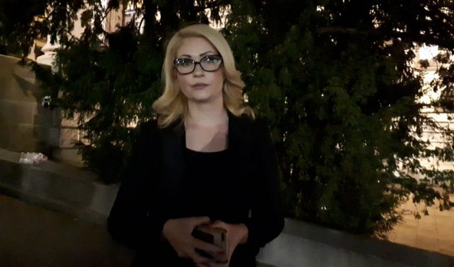 PILE SE UPLELO U SVOJE KUČINE! Sandra Božić upropastila Dragana Đilasa: Mariniku niko nije napao, sem sopstvene FAŠISTIČKE POLITIKE!
