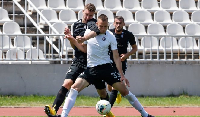 (FOTO) PRE 10 GODINA I DANAS! Život je čudo, DOKAZAO je fudbaler Partizana!