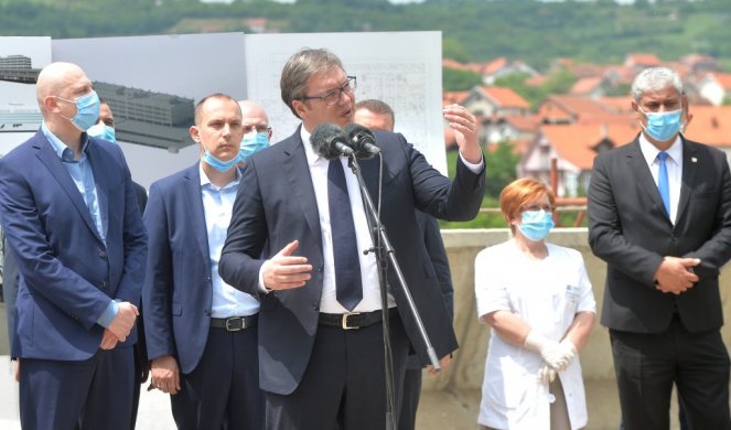 (VIDEO) GRADIMO NEŠTO VELIČANSTVENO, ULAŽEMO VIŠE OD 35 MILIONA EVRA! Vučić obišao RADOVE NA ZDRAVSTVENOM CENTRU U PROKUPLJU