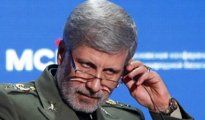 IRANSKI MINISTAR ODBRANE BRUTALNO ODGOVORIO NA AMERIČKE PRETNJE! Igraju se pirata, ali ako ugroze naše tankere sa naftom...