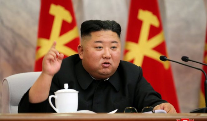 KORONA JE STIGLA DO KIMA? Šok analiza najnovijih fotografija severnokorejskog lidera otkriva kako je virus dospeo tu! (VIDEO)
