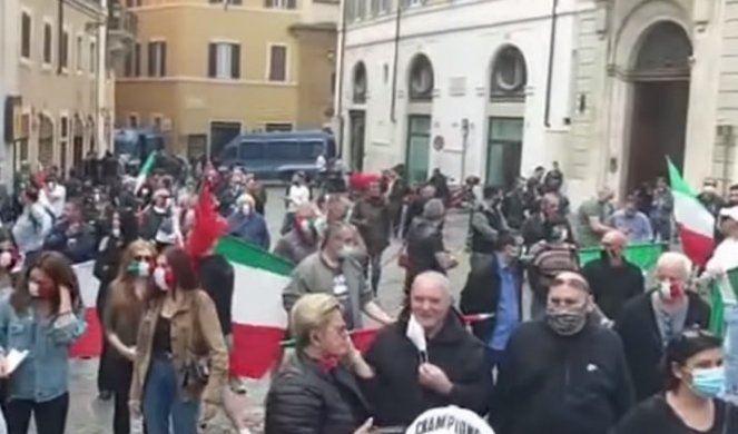 (VIDEO) KORONA UBILA 33.000 LJUDI, ALI ITALIJANI TVRDE DA JE VIRUS PREVARA! Ljudi nemaju da jedu, UMREĆEMO - velike demonstracije u Rimu!