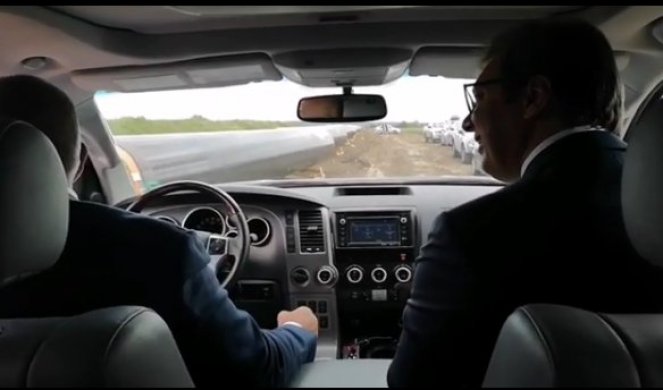 (VIDEO) MNOGO SE RADUJEM ŠTO VAS VIDIM! Premijer Bugarske MIMO PROTOKOLA provozao Vučića trasom Balkanskog toka