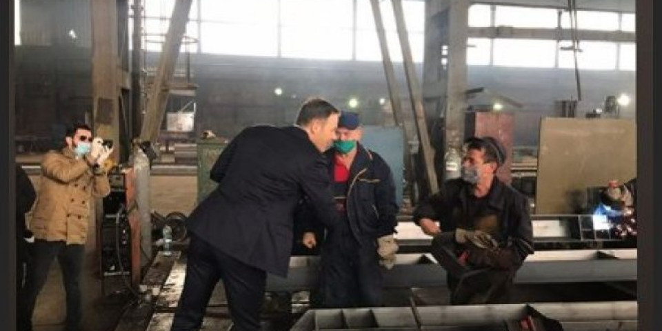 (FOTO) PROŠLU GODINU ZAVRŠILI SMO SA PRIHODOM OD 30 MILIONA EVRA! Siniša Mali obišao fabriku “Ansal Steel” u Vranju