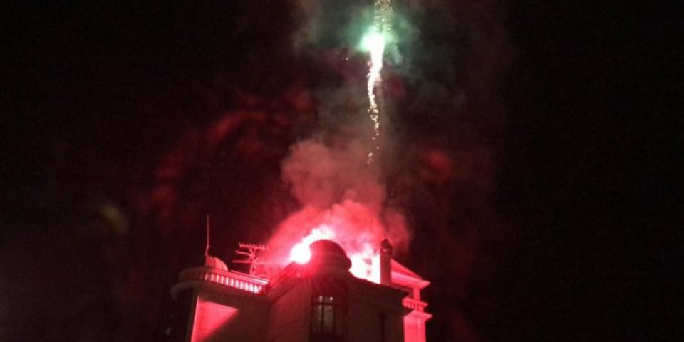 (FOTO) UHVAĆEN NA SLAVLJU KOD CECE! Poznati teniser pokušavao da se sakrije, na kraju mu nije uspelo!