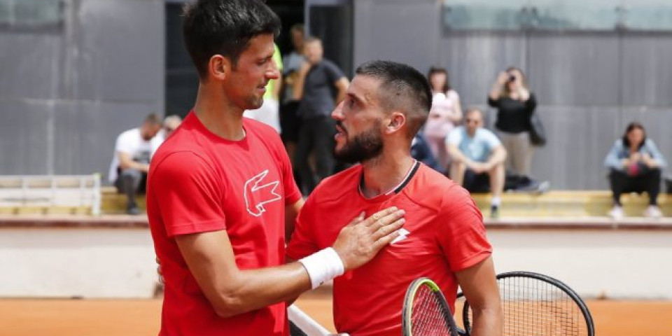 (FOTO) SRBIN I BOSANAC SE ZAGREVAJU ZA TURNIR! Đoković imao sparing partnera na treningu u Beogradu!