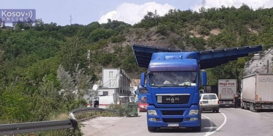 NAKON UKIDANJA "MERA RECIPROCITETA" Prvi kamion sa srpskim tablicama ušao na Kosovo i Metohiju