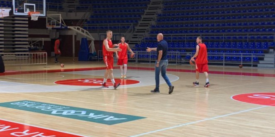 (VIDEO/FOTO) PRVI TRENING! Nema vremena za gubljenje, Obradović odmah ZASUKAO RUKAVE!