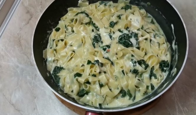 VREME JE ZA PASTU! Taljatele s mocarelom i čeri paradajzom! (RECEPT)