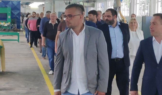 VELIKA STVAR ZA MALU OPŠTINU! Ministar Branislav Nedimović u otvorio fabriku "Lipa" u Srpskoj Crnji (FOTO/VIDEO)