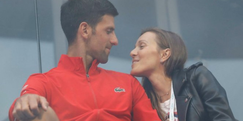 (FOTO) OGLASILA SE JELENA ĐOKOVIĆ! Novakova supruga ima JAKU PORUKU nakon sramote na US openu!