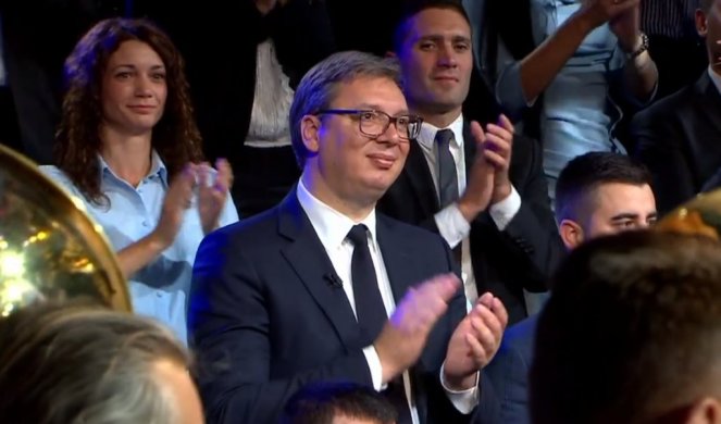 VUČIĆ I SNS UBEDLJIVI SA 60 ODSTO PODRŠKE! A EVO KOLIKO IMAJU ZAJEDNO SA ŠAPIĆEM! OPOZICIJA I DALJE NA APARATIMA!