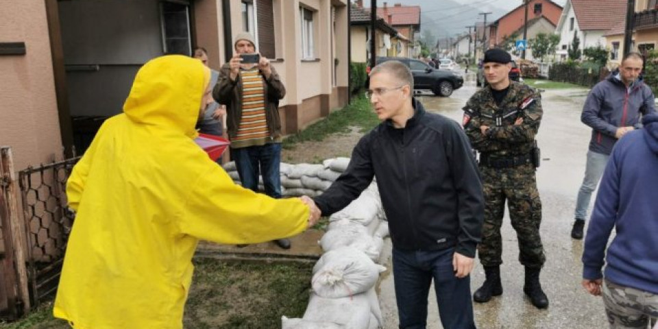(FOTO) MINISTAR STEFANOVIĆ STIGAO U LJUBOVIJU! Poplavljeno više domaćinstava usled izlivanja BUJIČNIH POTOKA!