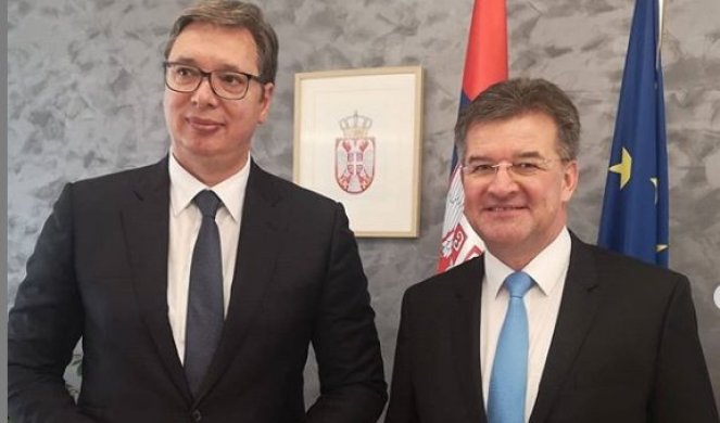 VUČIĆ SE U BRISELU SA NAJVIŠIM ZVANIČNICIMA! Posle Ursule fon der Lajen i Varheija, susret sa Lajčakom! Najvažnije teme - evropska perspektiva Srbije i pregovori Beograda i Prištine!