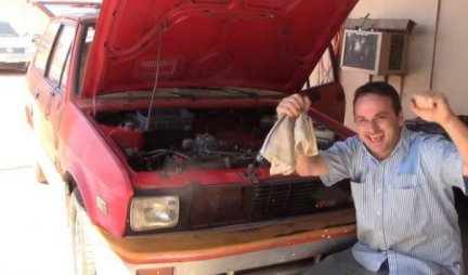 A KOJI JE TO AUTO BOLJI OD "JUGIĆA"?! Našao ga napuštenog u pustinji posle 15 godina, a onda se desilo čudo! (VIDEO)