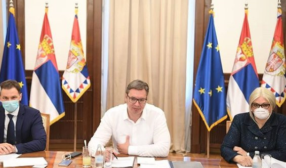 (FOTO) Vučić putem video linka razgovarao sa predstavnicima delegacije MMF
