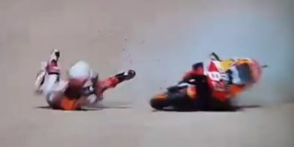 (VIDEO) STRAVIČAN DAN ZA ŠAMPIONA! Markez slomio ruku nakon pada sa motora tokom trke!
