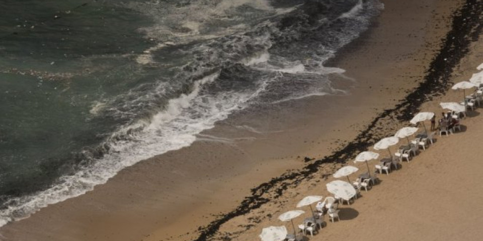 TRAGEDIJA NA PLAŽI! Nastradala četvoročlana porodica u Egiptu!