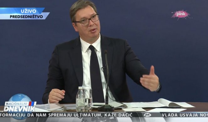 (VIDEO) ZAMISLITE, STEFAN NEMANJA OKRENUO POZADINU SATU NA ŽELEZNIČKOJ STANICI?!? Vučić o sumanutim primedbama NVO: PA ŠTA DA RADIMO SA KNEZOM MIHAILOM, ON JE OKRENUO POZADINU NARODNOM MUZEJU?