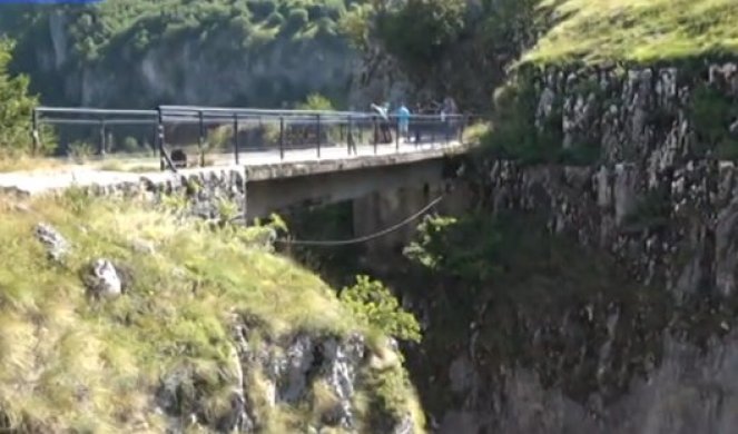 NE DAM IM NI METAR OVE NESTVARNE LEPOTE CRNOGORSKE! Meštani šavničkog kraja DIGLI SE U ODBRANU KANJONA KOMARNICE!