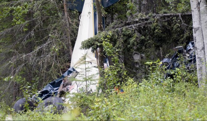 DIREKTAN SUDAR AVIONA! Poginulo sedmoro ljudi, među njima i jedan političar! Drama iznad Aljaske! (FOTO)