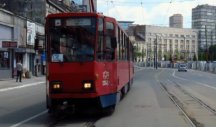 LJUDI, PA OVO JE HIT! Nesvakidašnji putnik u tramvaju iznenadio građane, pogledajte ko se vozio gradskim prevozom (VIDEO)