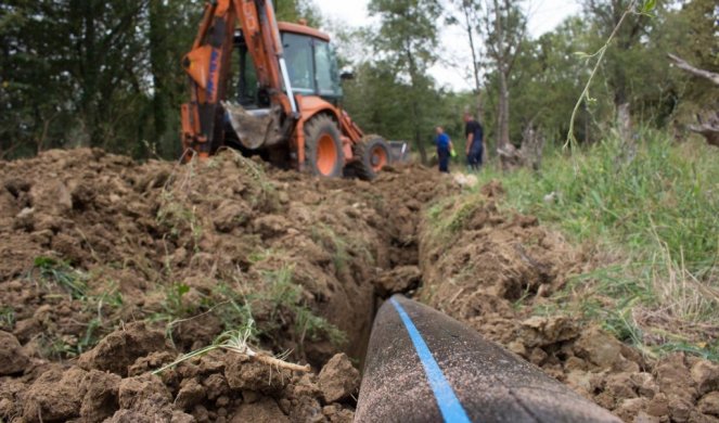 OPREZ: U Velikoj Lomnici voda nije za piće, pokvario se seoski vodovod