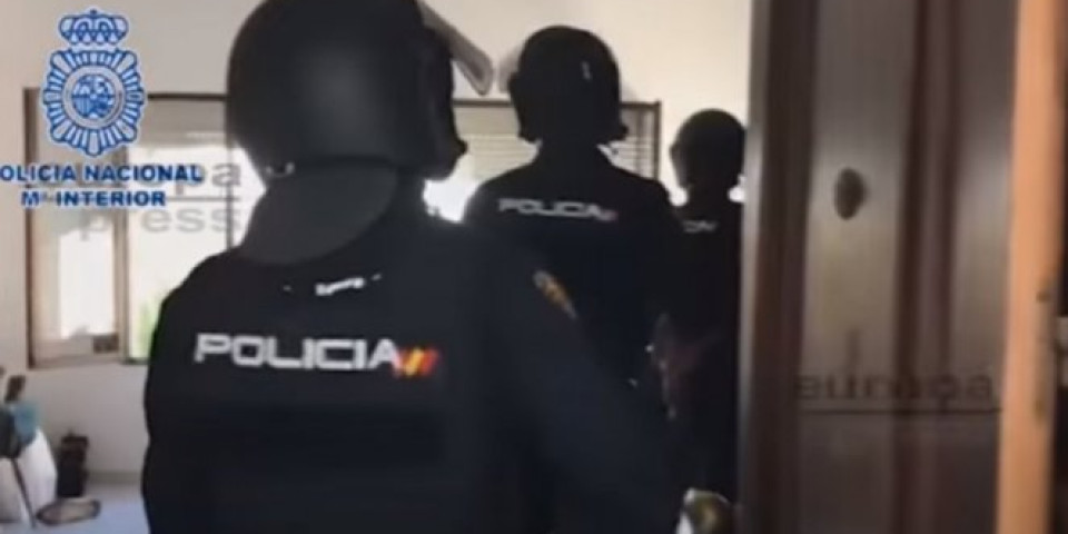 SRPKINJE UHVAĆENE S DRAGULJIMA U RUKAMA! Španska policija ih sprečila u pokušaju obijanja nekoliko kuća