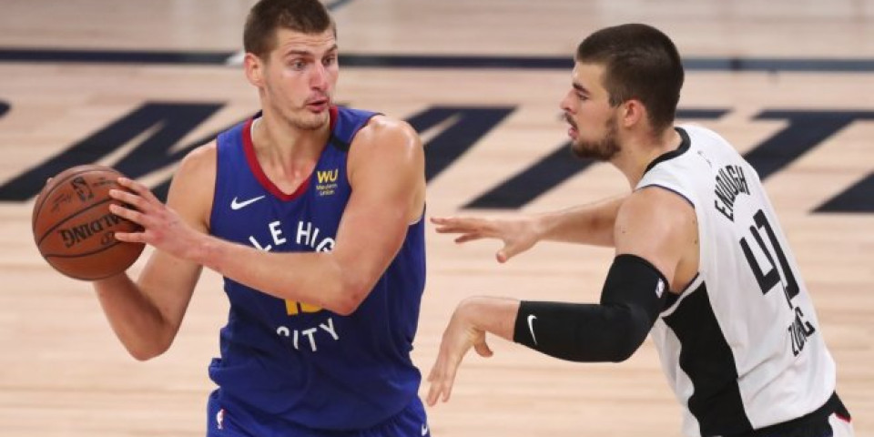 (FOTO) JUGOSLOVENSKA NOĆ U AMERICI! Srbin Nikola Jokić i Slovenci, kakvo društvo!