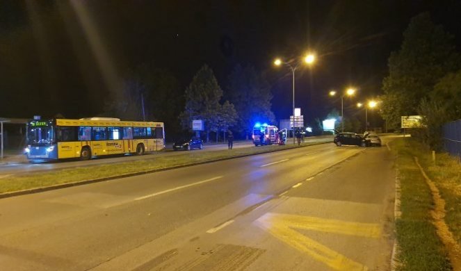 TOTALNO LUDILO U NOVOM SADU - Presreli gradski autobus, usledila nezapamćena drama, IMA POVREĐENIH