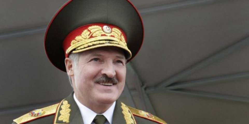 BEZ NJEGA ĆE PROPASTI! Lukašenko: Ne držim se za vlast, mislim o narodu! Ako hoće u NATO idemo u NATO!