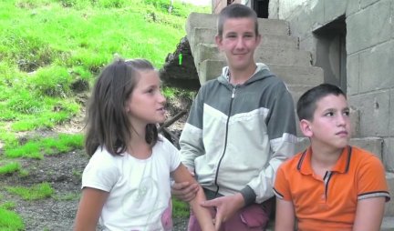 (VIDEO) MALI JOVANOVIĆI PRE ZIME DOBIJAJU KUĆU: Njihova teška sudbina potresla je Srbiju, ali zahvaljujuči pomoći SADA IM SE SMEŠE LEPŠI DANI!