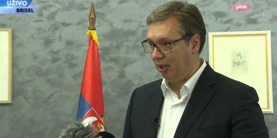 (VIDEO) NEĆEMO VIŠE DA VODIMO TUĐE BITKE, SRBIJA GLEDA SVOJE INTERESE! Vučić iz Brisela: Sve vas mi poštujemo i volimo, ALI HOĆEMO DA SE BORIMO ZA SEBE