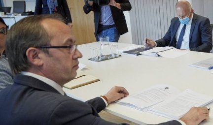 (FOTO) Počeo sastanak Vučića i Hotija u Briselu