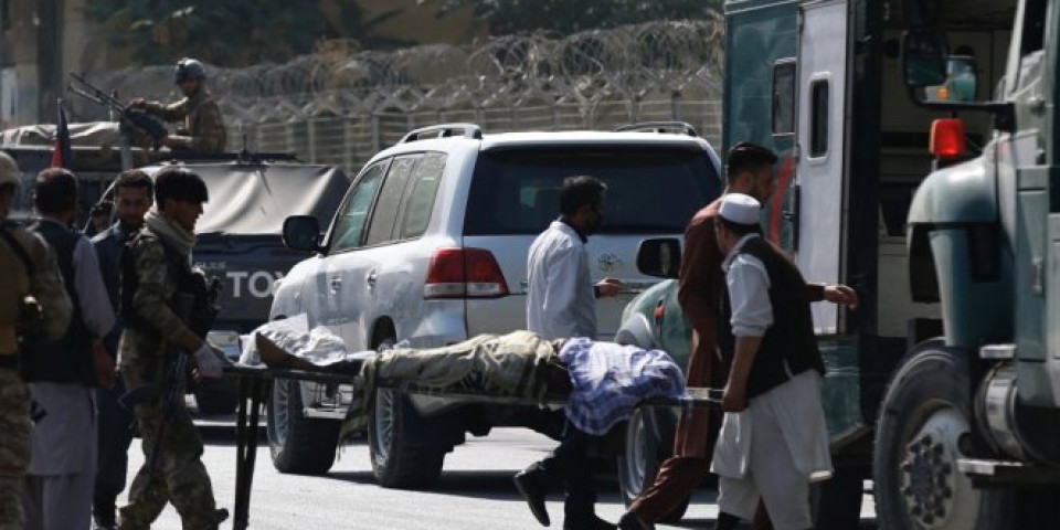EKSPLOZIJA U DŽAMIJI, 12 MRTVIH, MEĐU NJIMA I IMAM! Krvavi napad u severnom Kabulu, niko još nije preuzeo odgovornost!